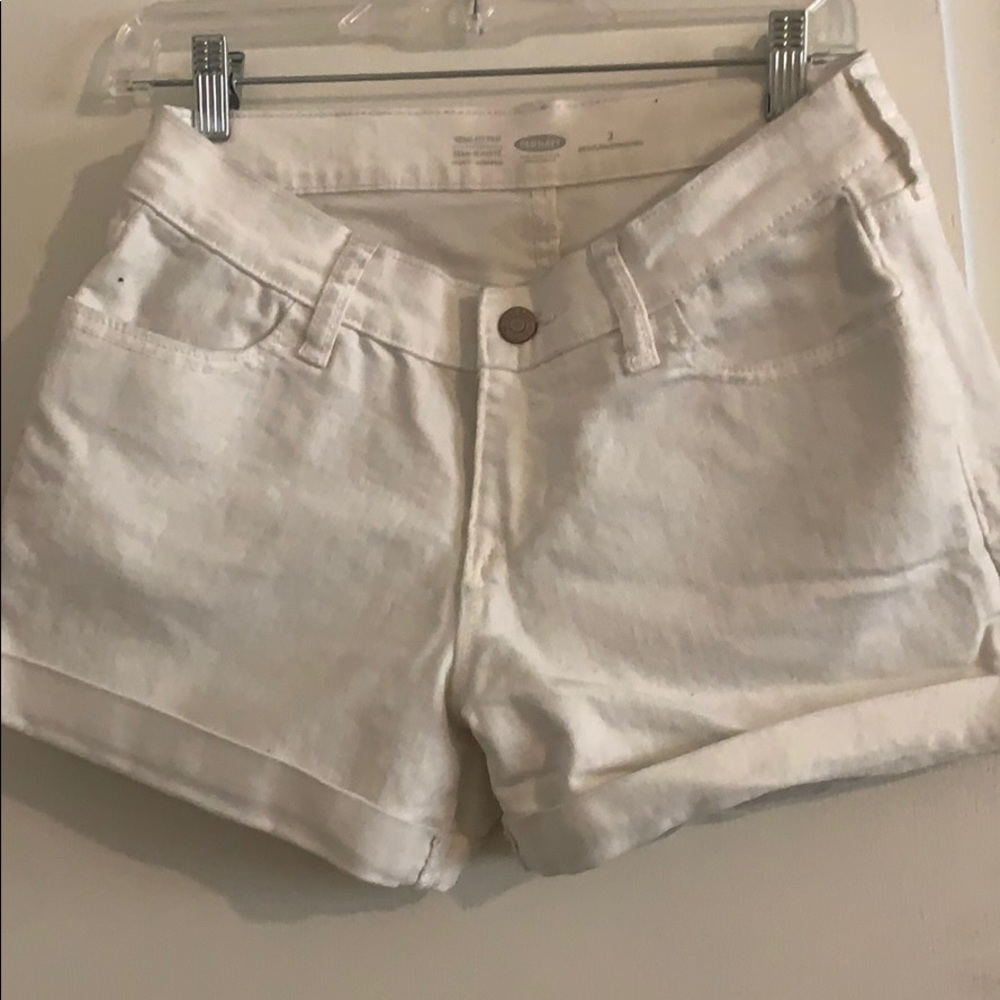 White denim Old Navy shorts